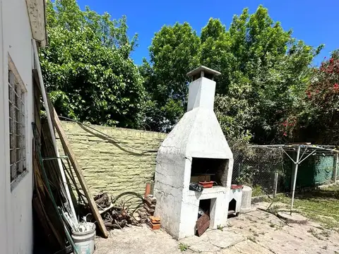 CASA EN VENTA - MELCHOR ROMERO