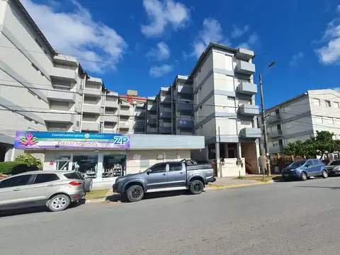 Avenida Costanera 2800, Piso 1