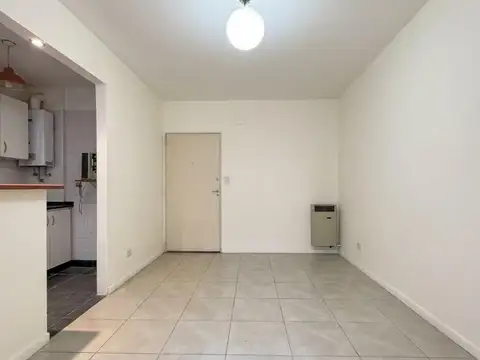 2 Ambientes con patio a reciclar