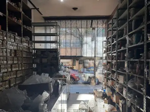 Casa en Venta con 10 cocheras