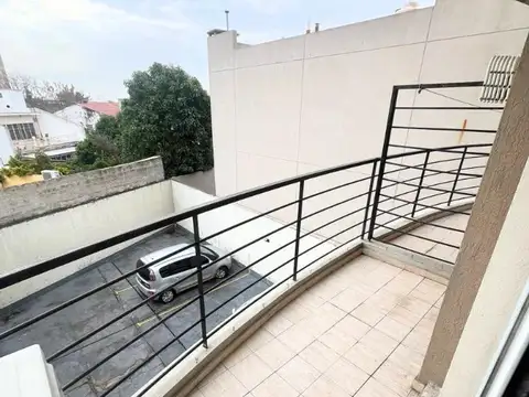 Departamento en Alquiler en Lanus Este, $ 680.000