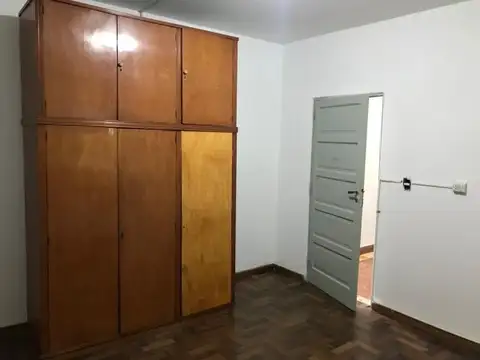 Casa 4 ambientes con cochera en José C. Paz - Apta credito