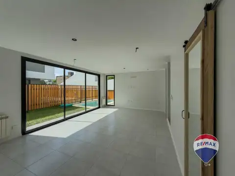 Casa en Venta en Manuel B Gonnet, USD 180.000