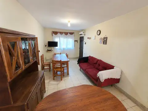 VENTA CASA A REFACCIONAR EN MORÓN