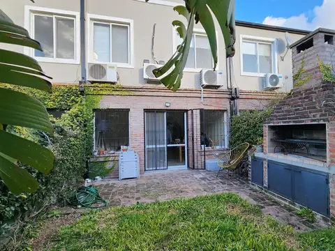 Depto Tipo Casa en Venta con 1 cocheras