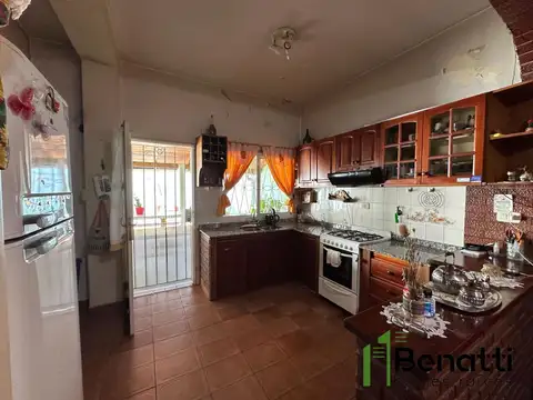 CASA 3 AMBIENTES EN LOTE PROPIO CON GARAJE