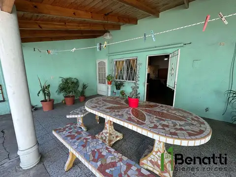 Casa 3 ambientes con 1 baño