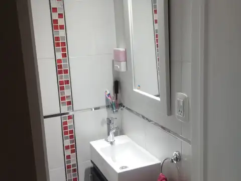 Depto Tipo Casa 4 ambientes con 2 baños