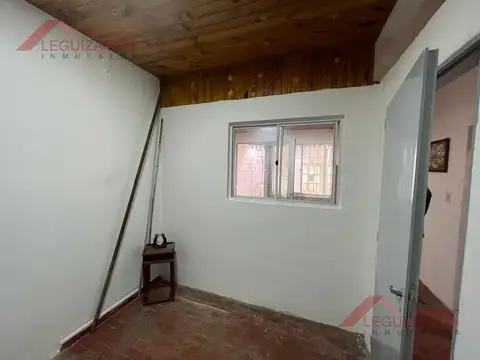 Depto Tipo Casa en Alquiler 40 años