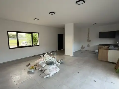 Casa 3 ambientes con 1 baño