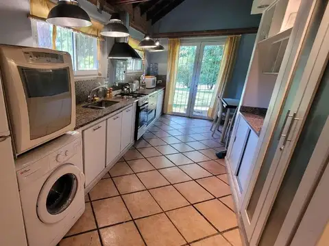 Casa 4 ambientes con 3 baños