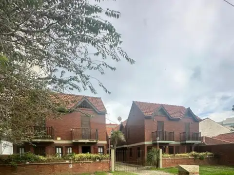 Dúplex en venta - 2 Dormitorios 2 Baños - 42Mts2 - Villa Gesell