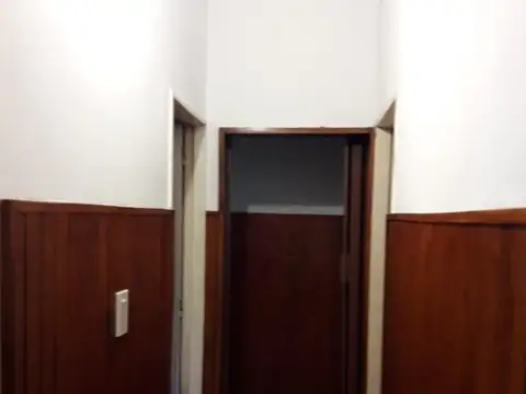 Casa 6 ambientes con 2 baños