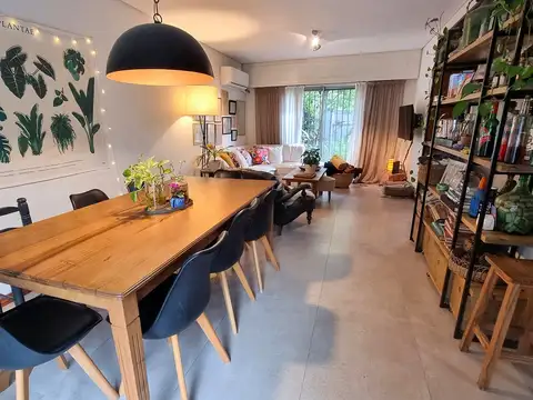 Casa 5 ambientes con 2 baños