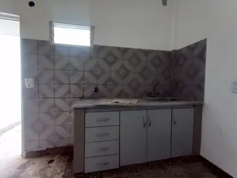 Depto Tipo Casa en Alquiler en Villa Celina, $ 600.000