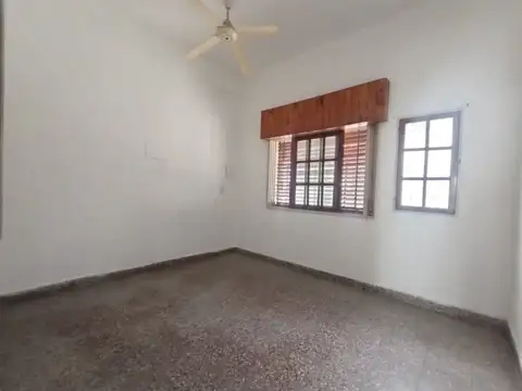 Depto Tipo Casa en Alquiler de 2 dormitorios