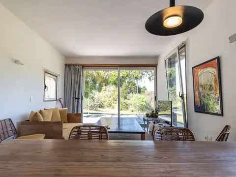 Casa 2 ambientes con 1 baño