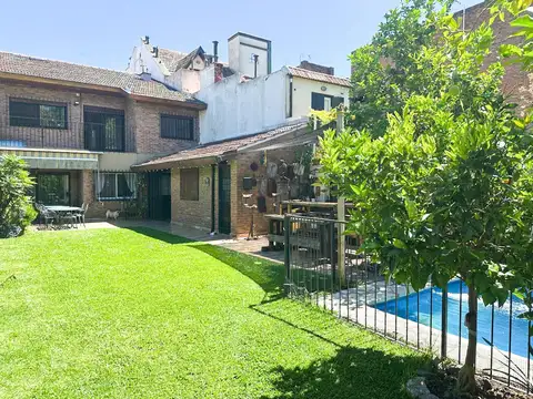 VENTA CASA 6 AMBIENTES PILETA JARDIN PARRILLA COCHERA OLIVOS VICENTE LOPEZ