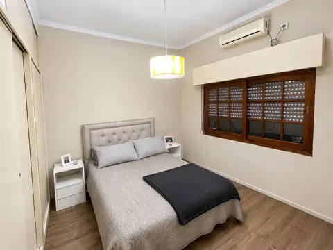 VENTA CASA 4 AMBIENTES SAN JUSTO COCHERA PILETA