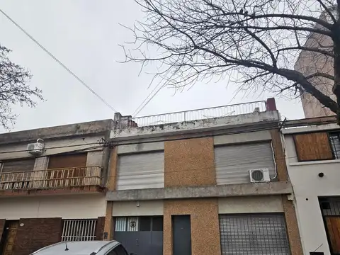 CASA J.V. GONZALEZ  al 1000, ARROYITO RIO,  CASA AL FRENTE 2 PLANTAS 