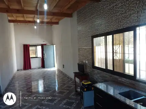 Casa 3 ambientes con 1 baño