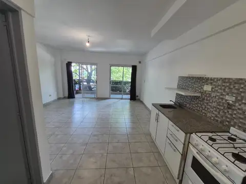 Sanabria 2800, Piso 1