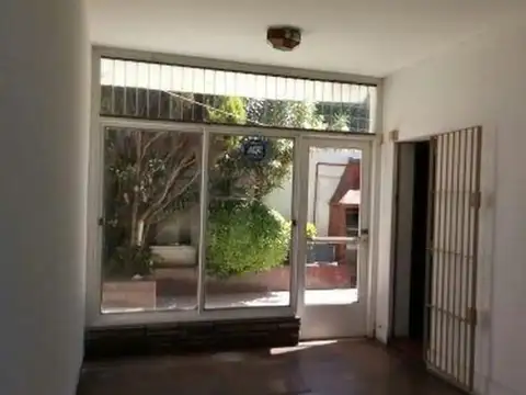 Casa en venta - 2 Dormitorios 1 Baño - Villa Sarmiento