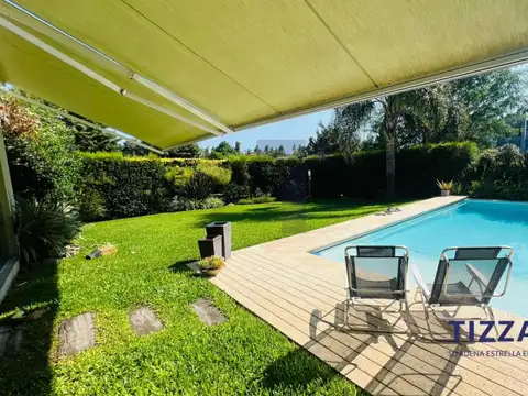 Casa 5 ambientes con 4 baños