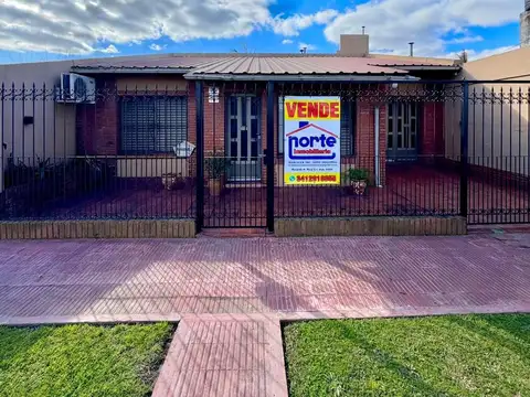 Av. Los Plátanos  al 600