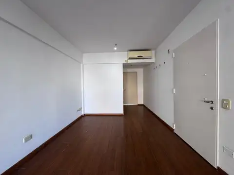 2 AMB. CON DOS BAÑOS Y COCHERA. - EDIFICIO CON AMENITIES.