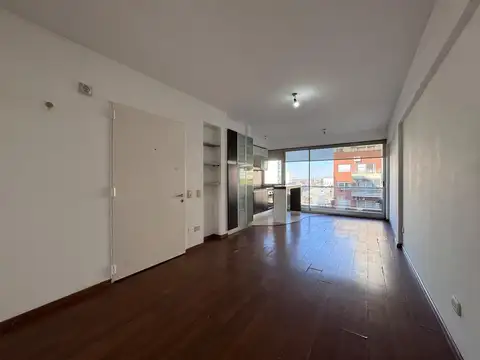 2 AMB. CON DOS BAÑOS Y COCHERA. - EDIFICIO CON AMENITIES.