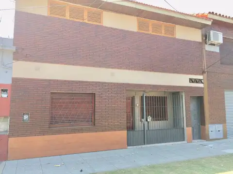 PH AL FRENTE DE 3 AMB MUY BIEN UBICADO CON FINANCIACIÓN