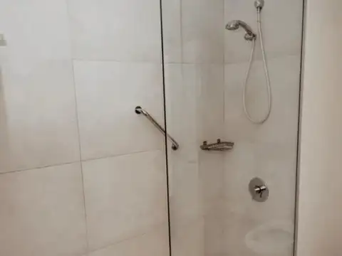 Venta. Departamento 5 ambientes. Balcon. 1 cochera