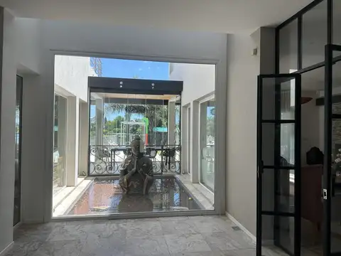 Casa 6 ambientes con 3 baños