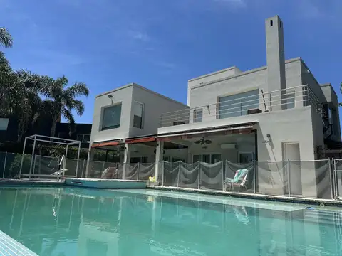 Casa en Venta al Noroeste