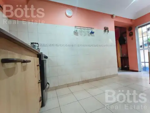 Depto Tipo Casa en Venta en Caballito, USD 180.000