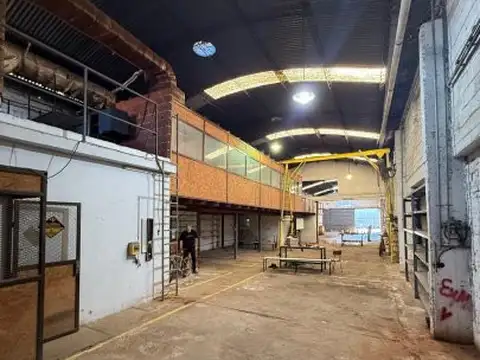 Galpón 660m2 - Vélez Sarsfield 6370 - Rosario - Alquiler