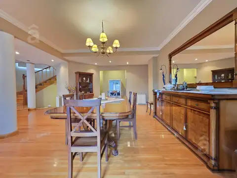 Casa en Venta de 5 dormitorios