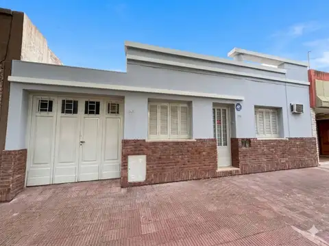 VENTA CASA BARRIO JUNIORS 2 DORMITORIOS 2 BAÑOS