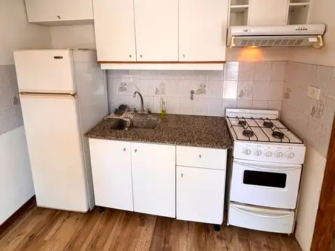 Aristóbulo Del Valle 600