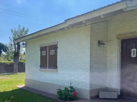Casa quinta a la venta en Barrio Pompeya, Merlo