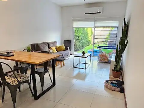 Depto Tipo Casa en Venta de 3 ambientes