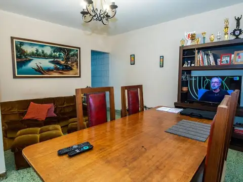 Depto Tipo Casa en Venta en Zona Centro, USD 80.000