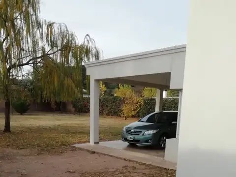 Casa en Venta con 2 cocheras