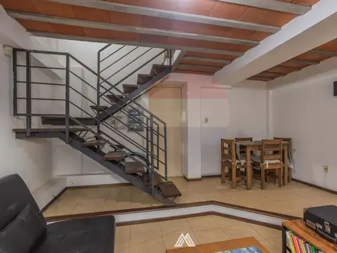 Depto Tipo Casa en Venta en Tres Cruces, USD 150.000