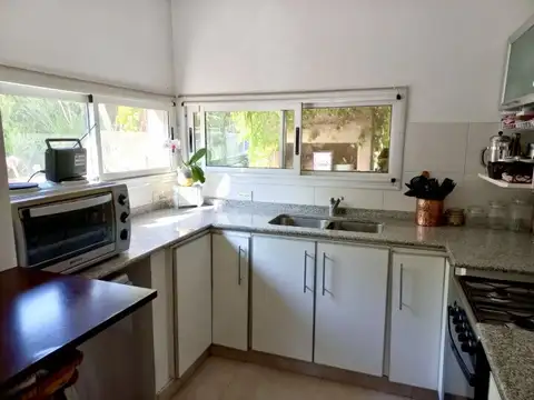 Casa en Alquiler Temporal con 2 cocheras
