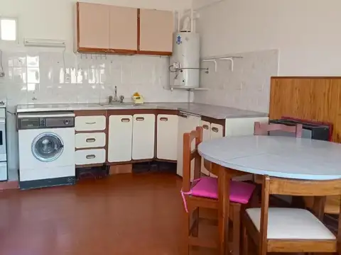 DEPARTAMENTO TIPO CASA DOS AMBIENTES SIN EXPENSAS