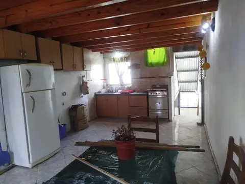 VENTA PH AL FRENTE CON DEPARTAMENTO EN PLANTA ALTA VILLA SARMIENTO SIN EXPENSAS IDEAL INVERSOR