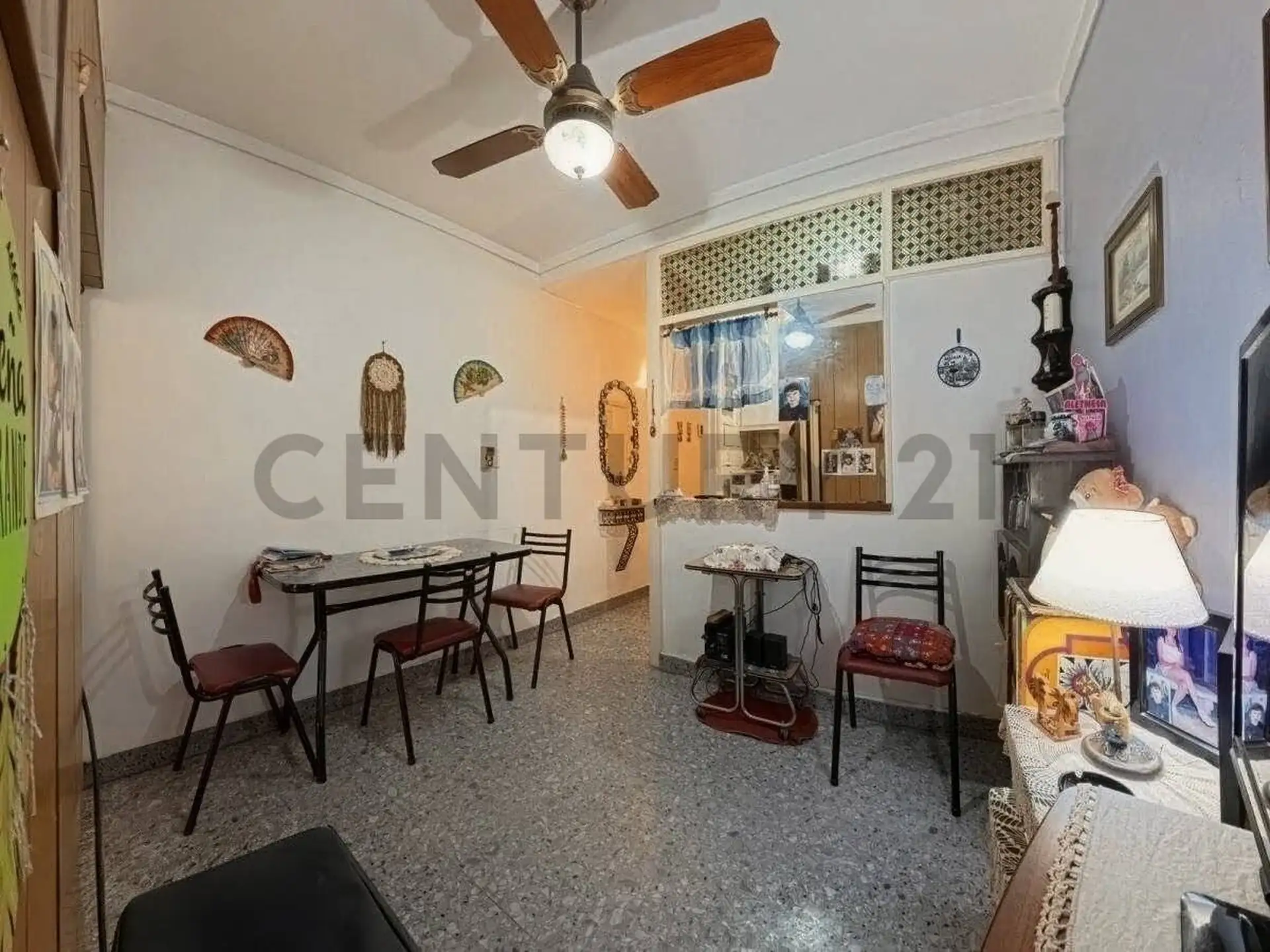 Venta Departamento ambiente y medio – Zona Plaza Colón
