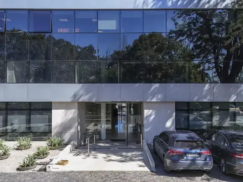 Oficina en Venta con 4 cocheras